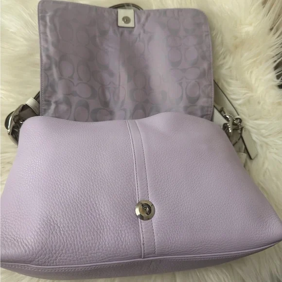 Vintage Coach Lavender Hampton Convertible Shoulder Bag/ Hand bag # F10685 - Picture 11 of 15